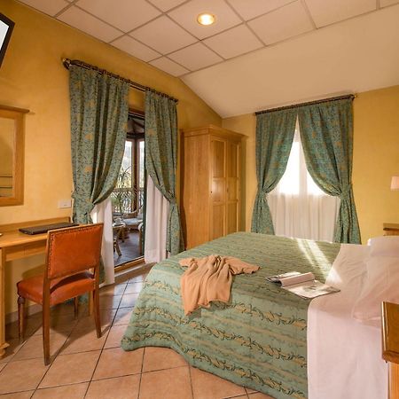 Hotel Fidene ローマ エクステリア 写真