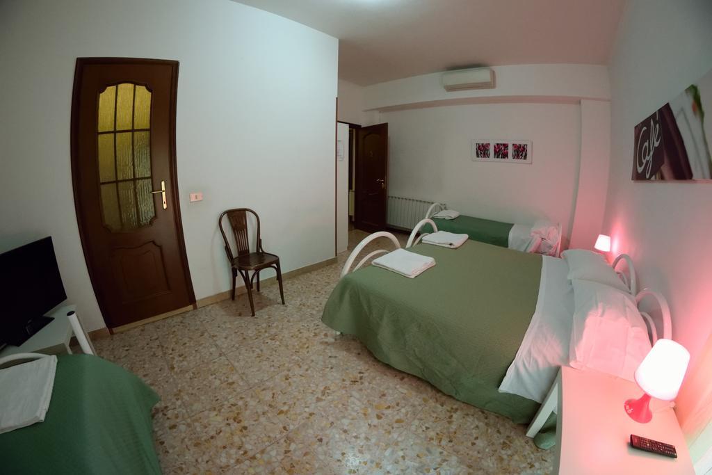 Hotel Fidene ローマ エクステリア 写真